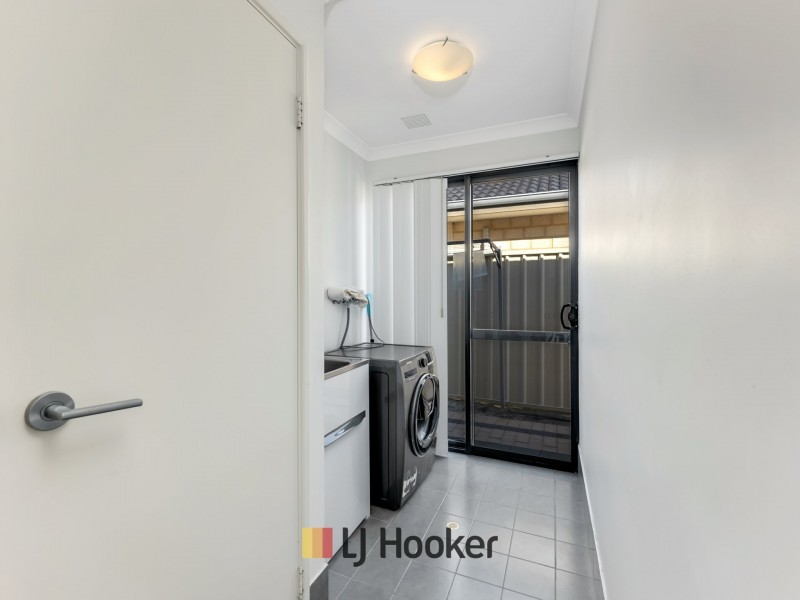 14 Hoypoy Gardens, Darch WA 6065