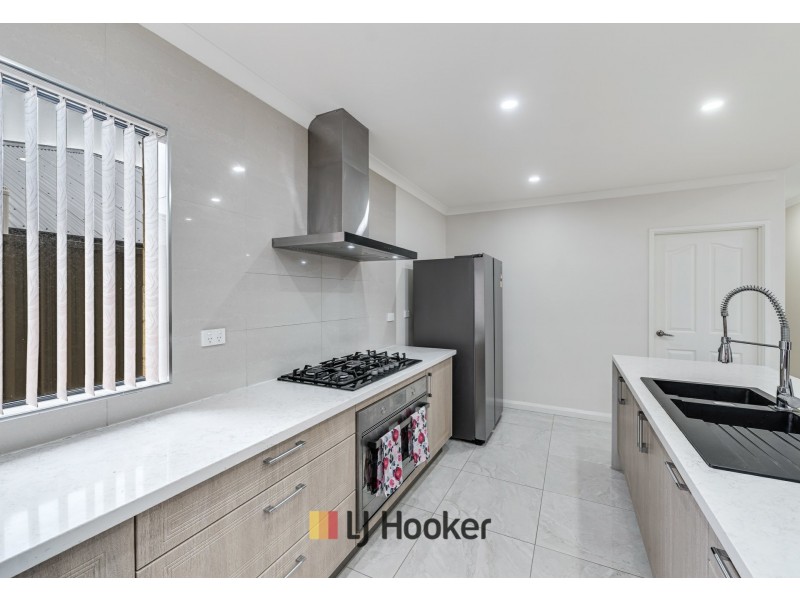 5 Mela Way, Landsdale WA 6065