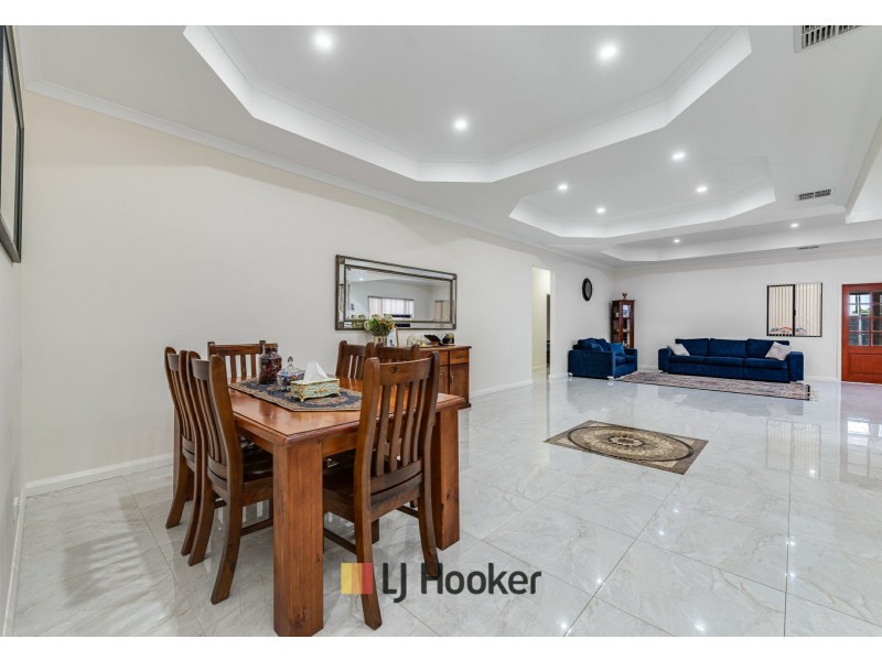 5 Mela Way, Landsdale WA 6065