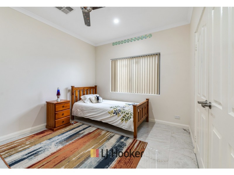 5 Mela Way, Landsdale WA 6065