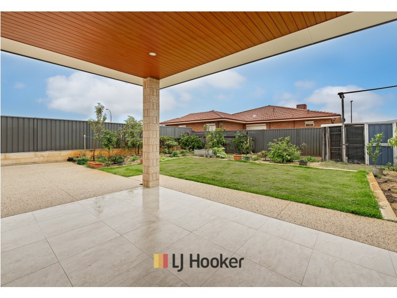 5 Mela Way, Landsdale WA 6065