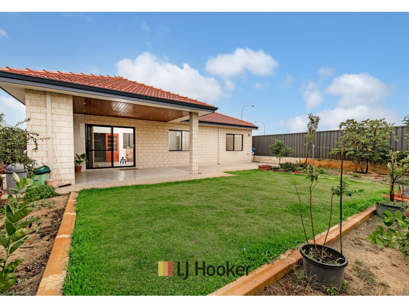 5 Mela Way, Landsdale WA 6065