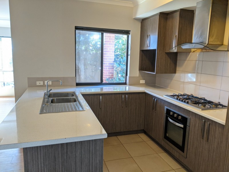 4A Gibbs Crescent, Westminster WA 6061