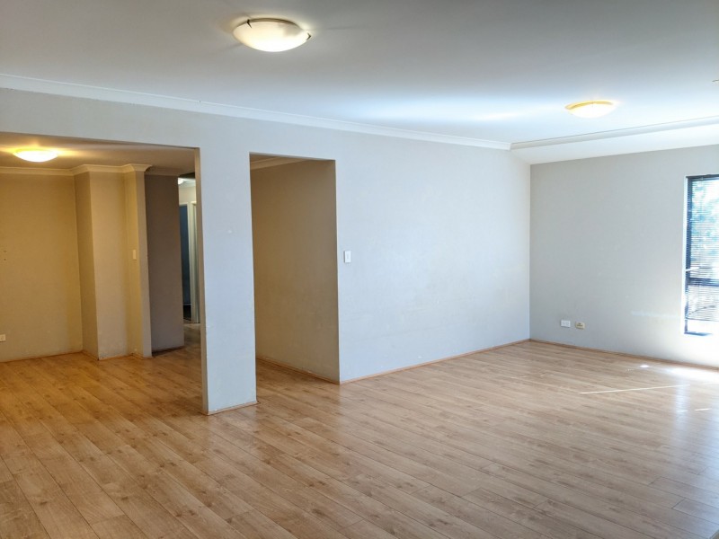 4A Gibbs Crescent, Westminster WA 6061