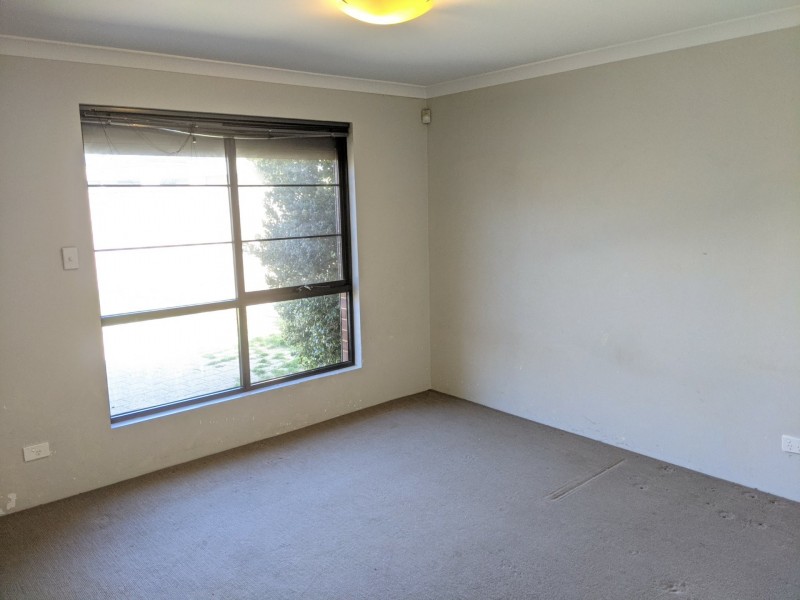 4A Gibbs Crescent, Westminster WA 6061