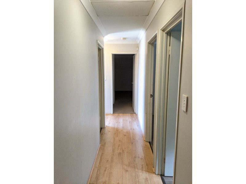 4A Gibbs Crescent, Westminster WA 6061