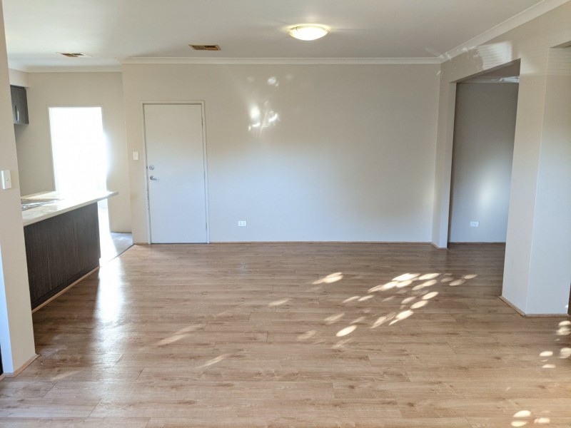 4A Gibbs Crescent, Westminster WA 6061