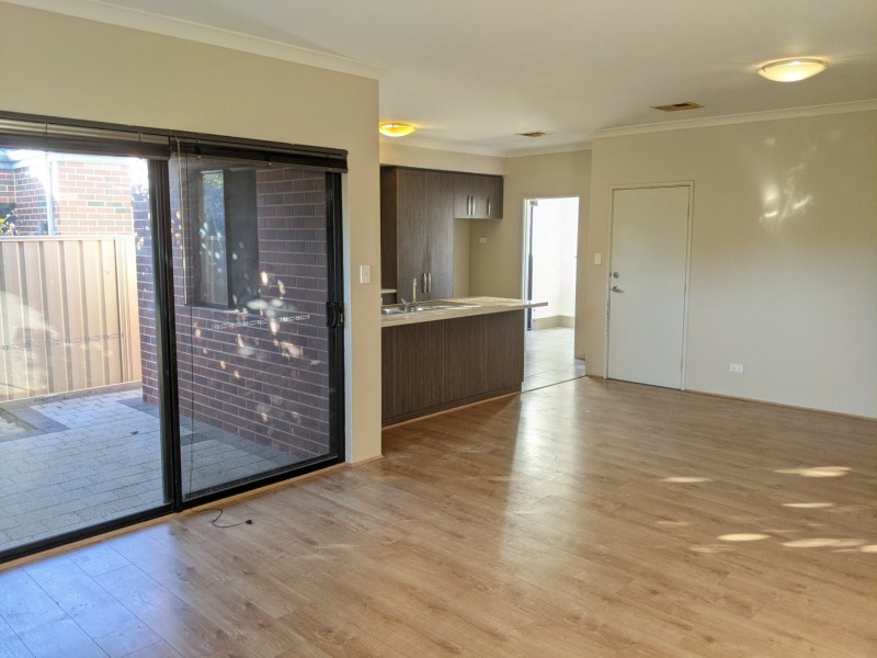 4A Gibbs Crescent, Westminster WA 6061