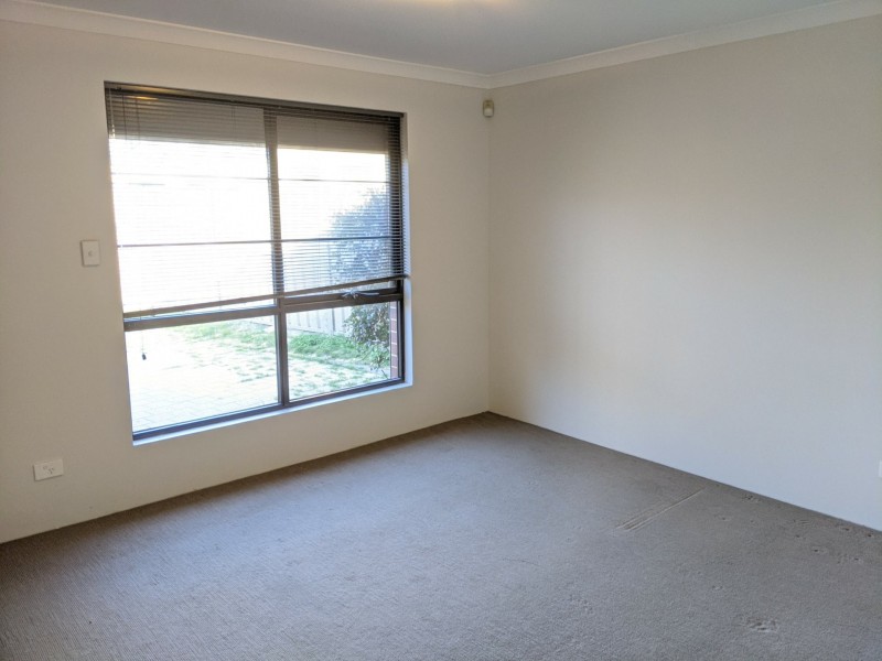 4A Gibbs Crescent, Westminster WA 6061