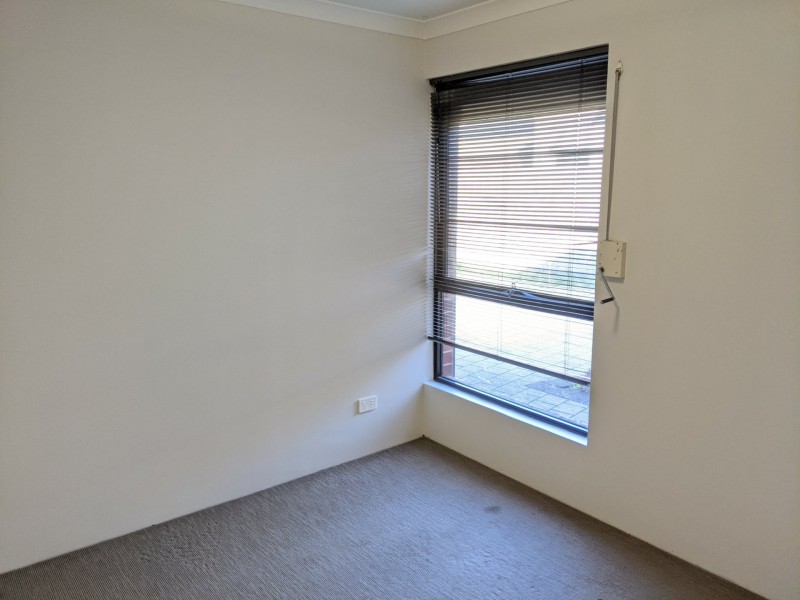 4A Gibbs Crescent, Westminster WA 6061