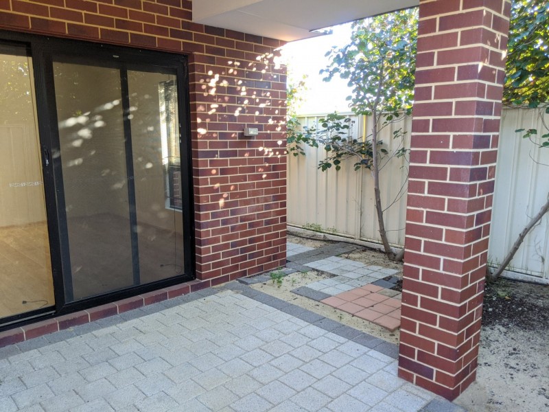 4A Gibbs Crescent, Westminster WA 6061