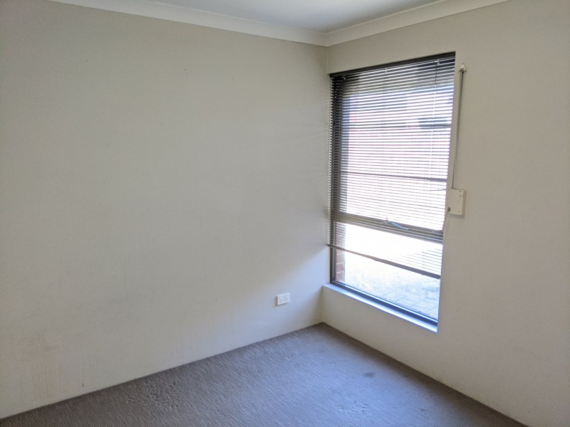 4A Gibbs Crescent, Westminster WA 6061