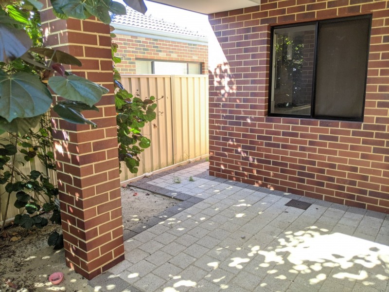 4A Gibbs Crescent, Westminster WA 6061