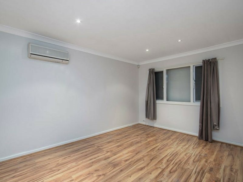 25D Ferrara Way, Girrawheen WA 6064