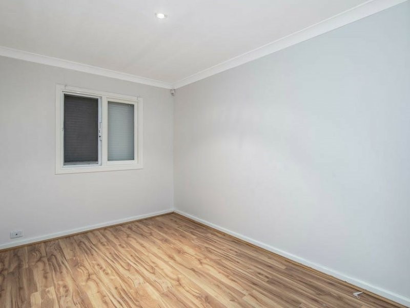 25D Ferrara Way, Girrawheen WA 6064