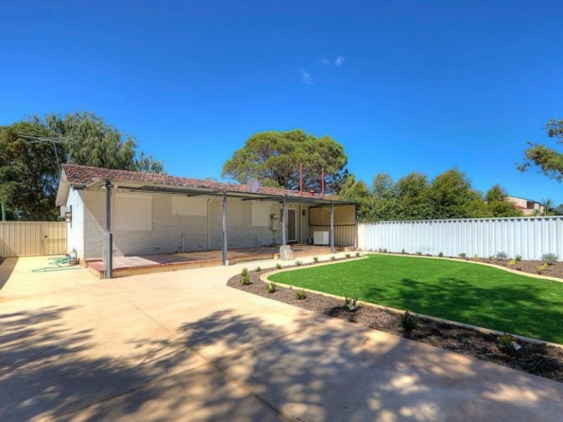 25D Ferrara Way, Girrawheen WA 6064