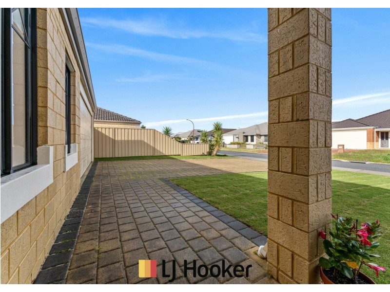 52 Tarradee Circuit, Thornlie WA 6108