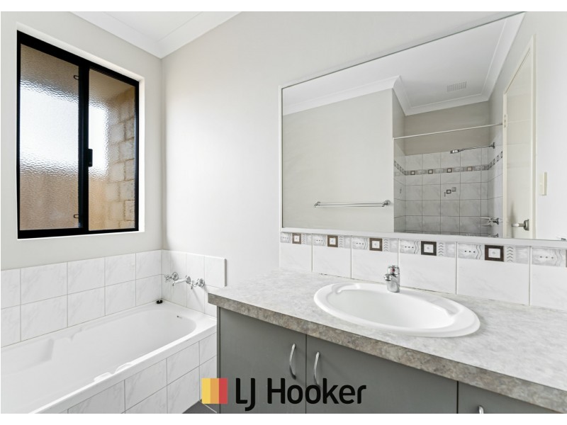 52 Tarradee Circuit, Thornlie WA 6108