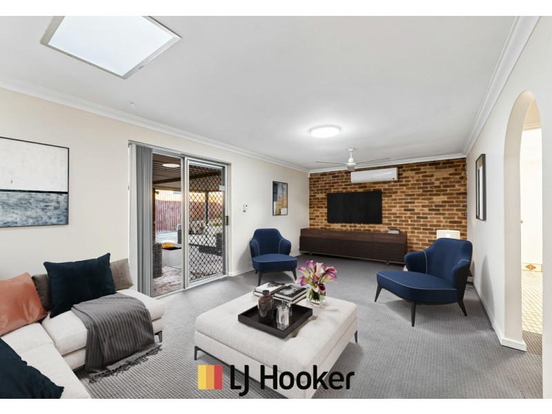 128 Widgee Road, Noranda WA 6062