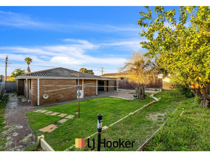 128 Widgee Road, Noranda WA 6062