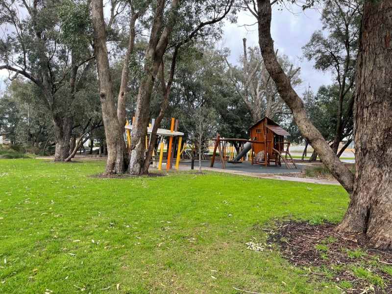 13 SAPPHIRE CHASE, Wellard WA 6170