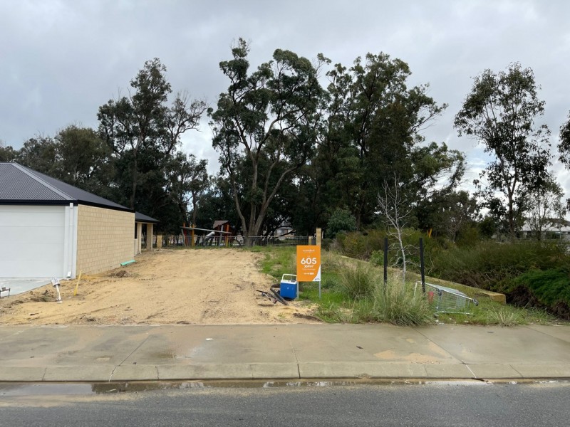 13 SAPPHIRE CHASE, Wellard WA 6170