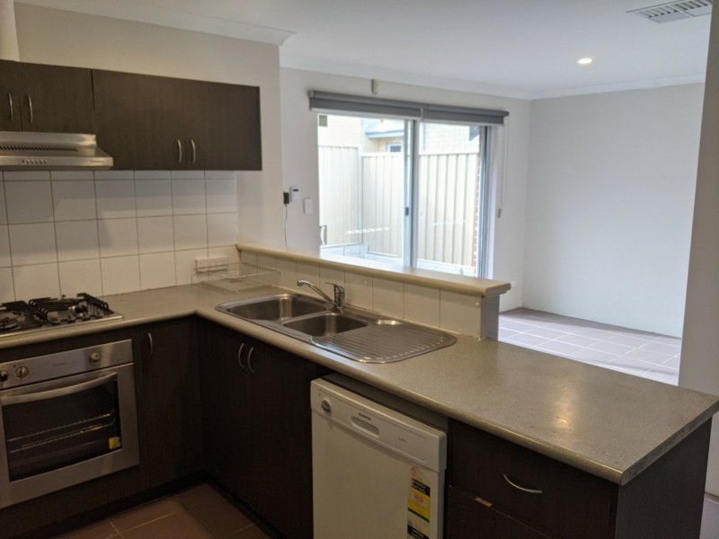 99B Ravenswood Dr, Westminster WA 6061