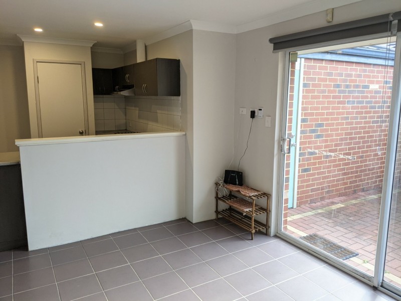 99B Ravenswood Dr, Westminster WA 6061