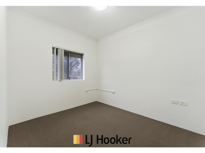 6/4 Ashbury Crescent, Mirrabooka WA 6061