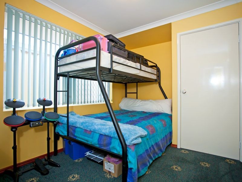 37 Monash Circle, Marangaroo WA 6064