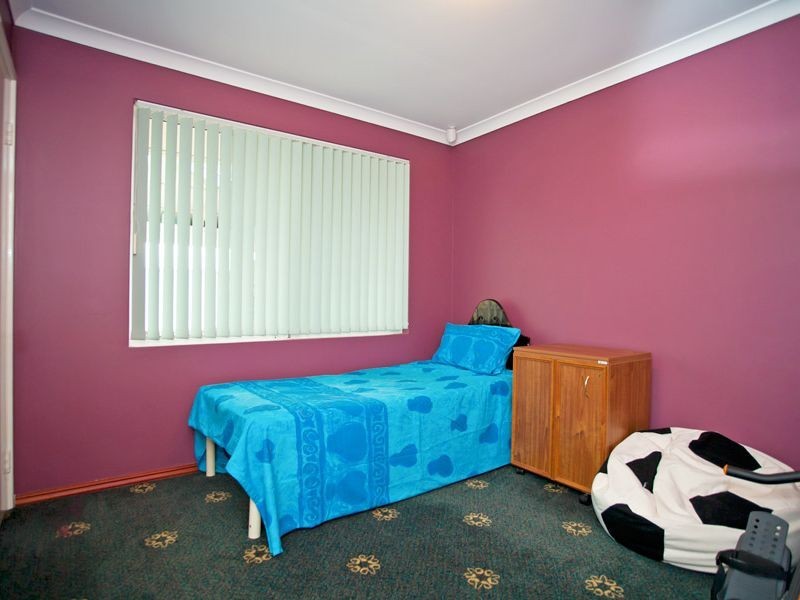 37 Monash Circle, Marangaroo WA 6064