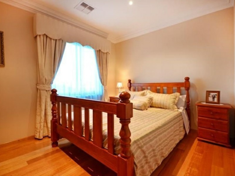 15 Eora Creek Terrace, Dianella WA 6059