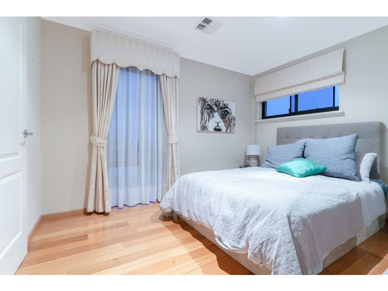 15 Eora Creek Terrace, Dianella WA 6059