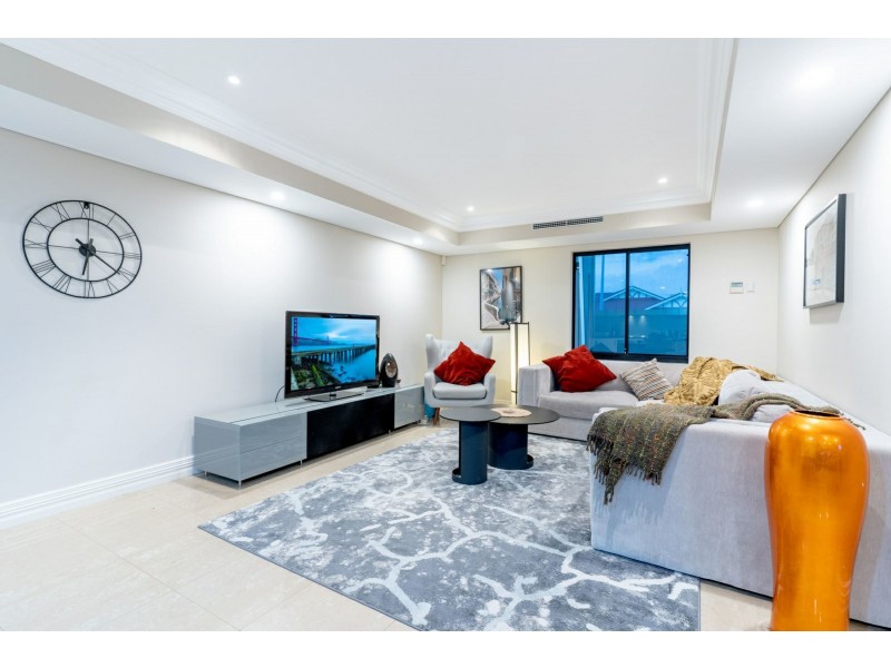 15 Eora Creek Terrace, Dianella WA 6059