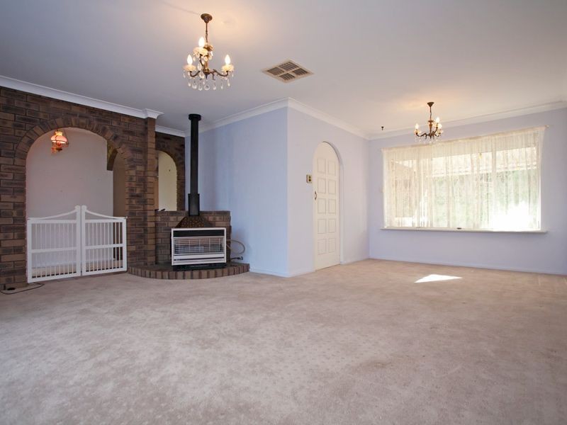 31 Edgewwater Drive, Edgewater WA 6027