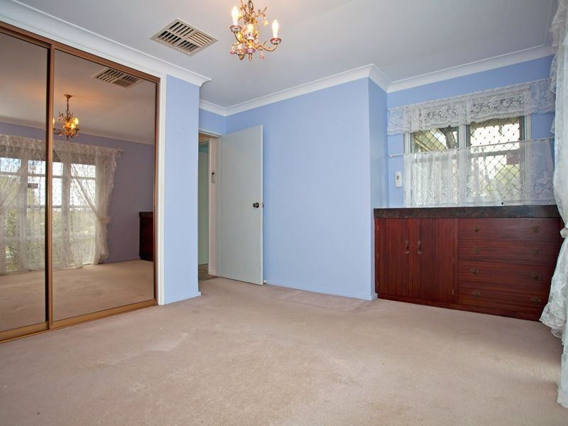 31 Edgewwater Drive, Edgewater WA 6027