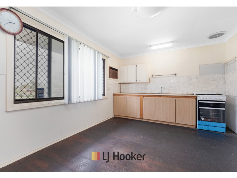 29 Montrose Avenue, Girrawheen WA 6064