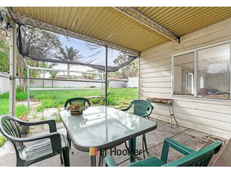 29 Montrose Avenue, Girrawheen WA 6064