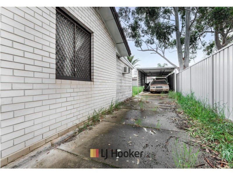 29 Montrose Avenue, Girrawheen WA 6064