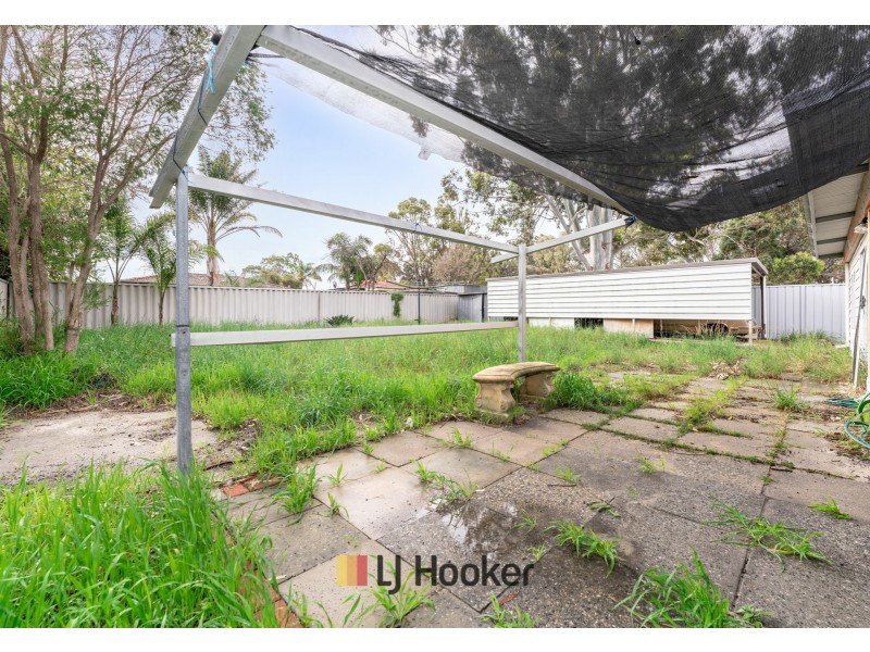 29 Montrose Avenue, Girrawheen WA 6064