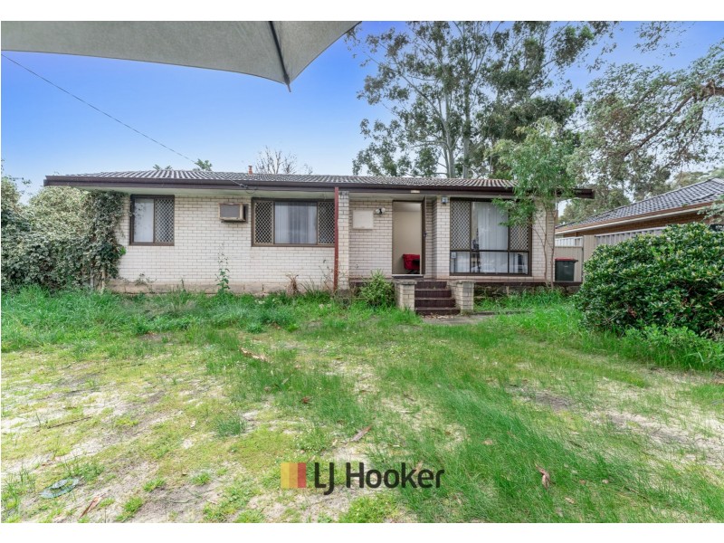 29 Montrose Avenue, Girrawheen WA 6064