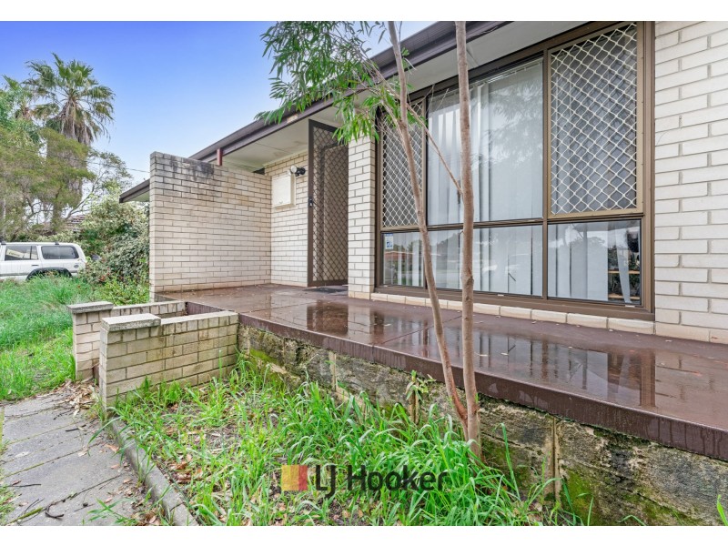 29 Montrose Avenue, Girrawheen WA 6064