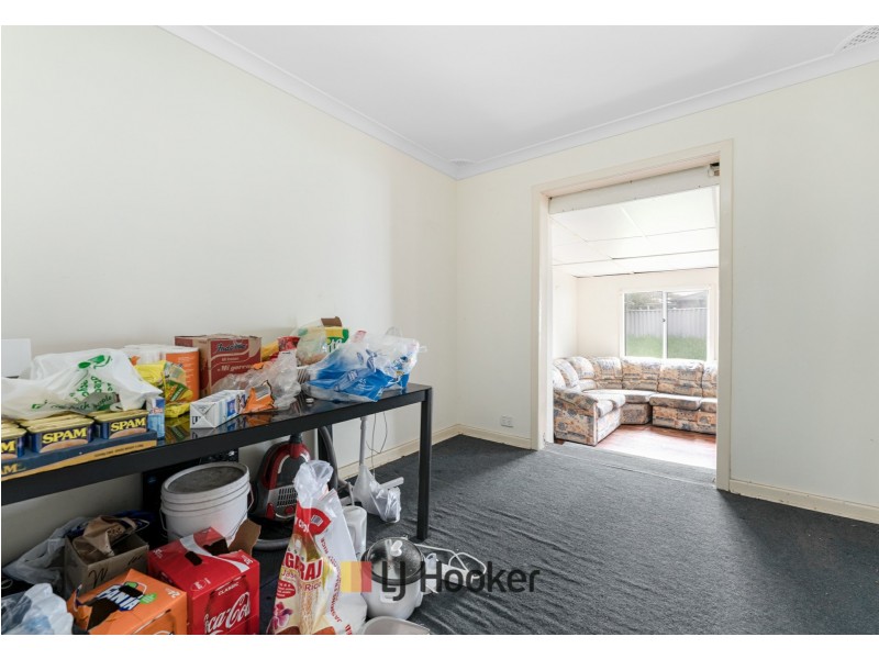 29 Montrose Avenue, Girrawheen WA 6064