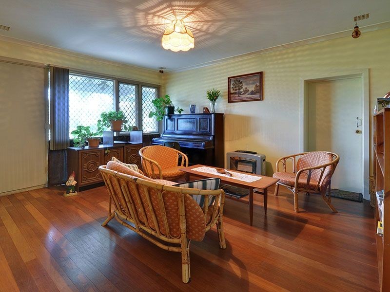 46 Hainsworth Avenue, Girrawheen WA 6064