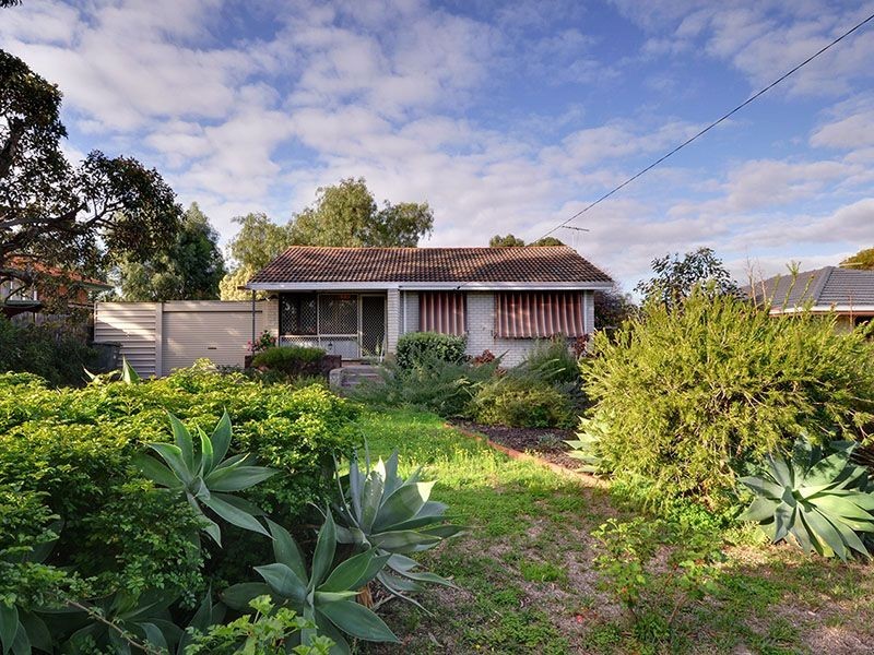 46 Hainsworth Avenue, Girrawheen WA 6064