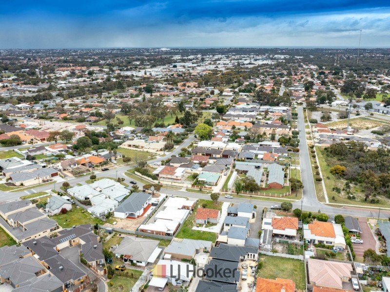 8 A B C Climping Street, Balga WA 6061