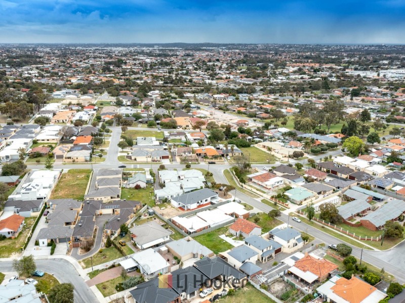8 A B C Climping Street, Balga WA 6061