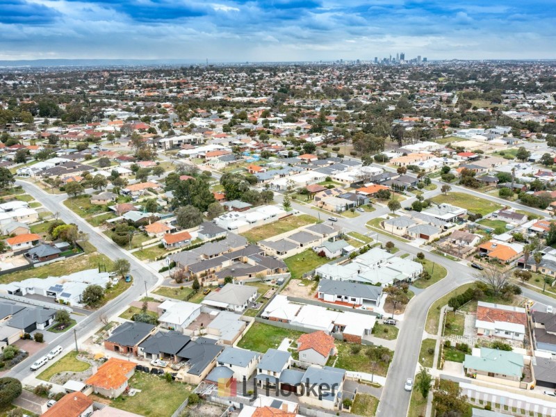 8 A B C Climping Street, Balga WA 6061