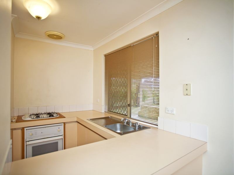 9 Holley Place, Marangaroo WA 6064