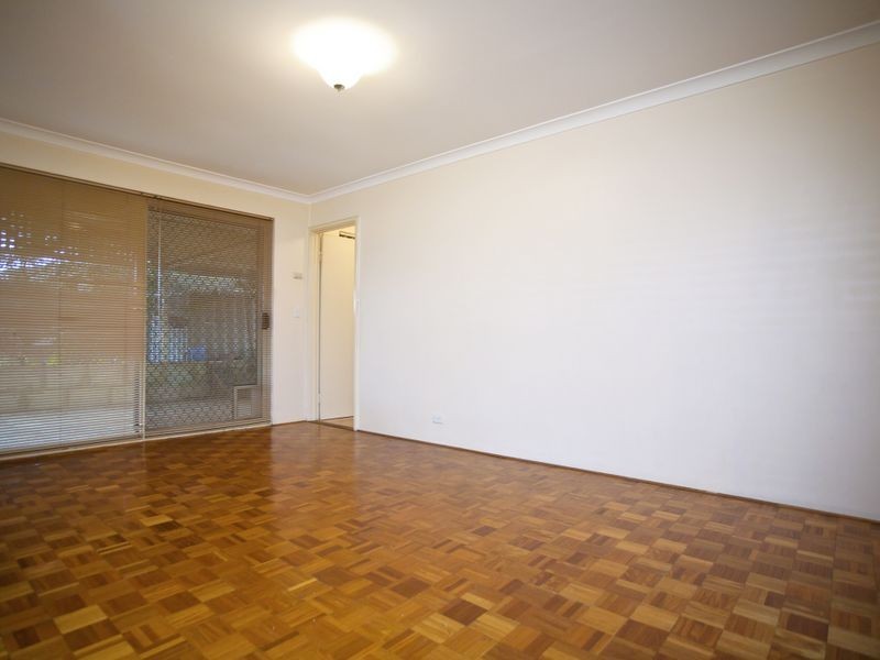 9 Holley Place, Marangaroo WA 6064